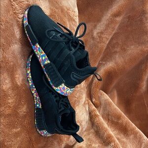 ADIDAS Black Sneakers with Colorful Sole Adidas Nmd_R1 El Infant/Toddler Shoes